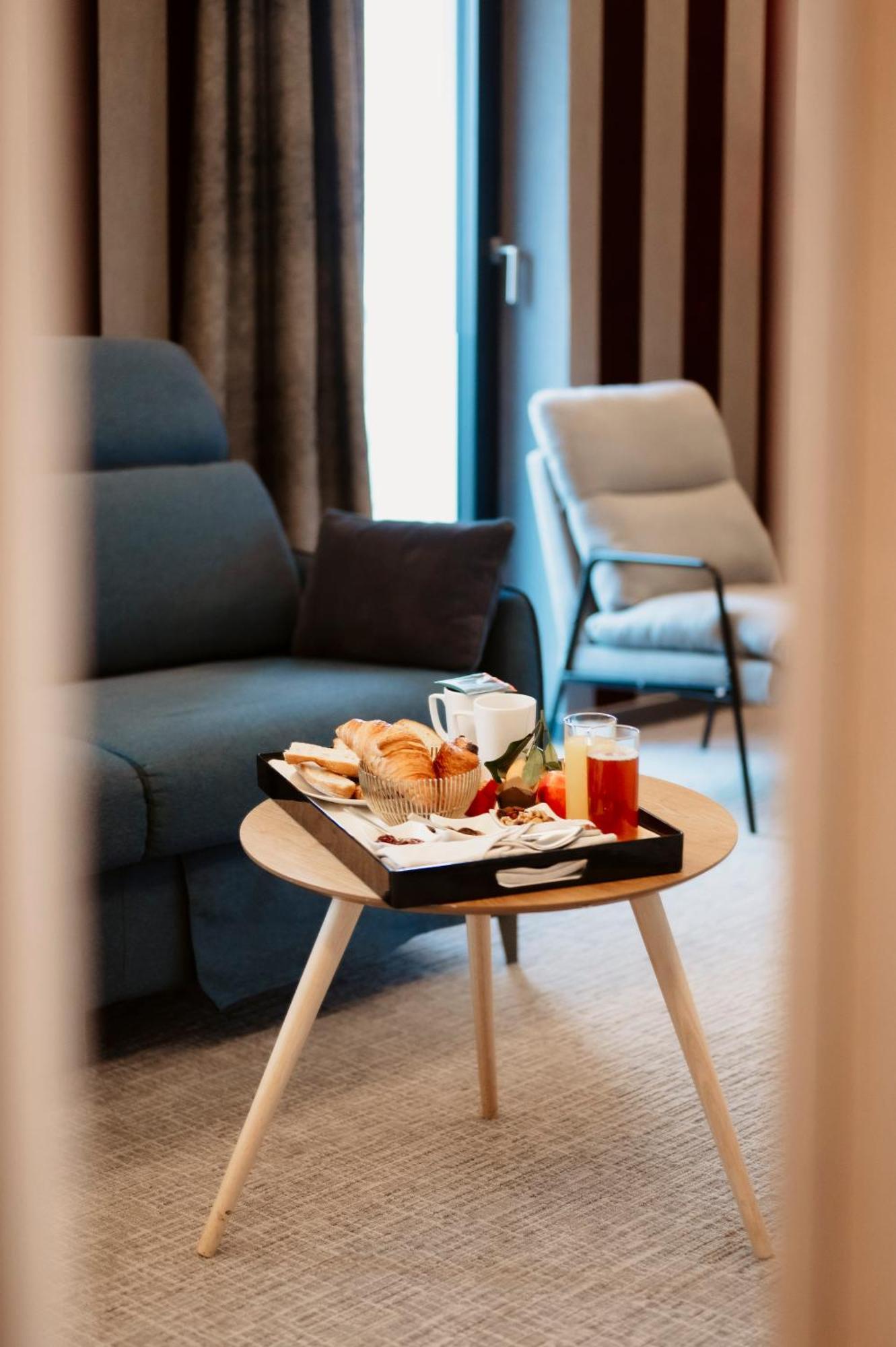 Hotel Dali Val D'Europe شانتيلو أو بْري المظهر الخارجي الصورة