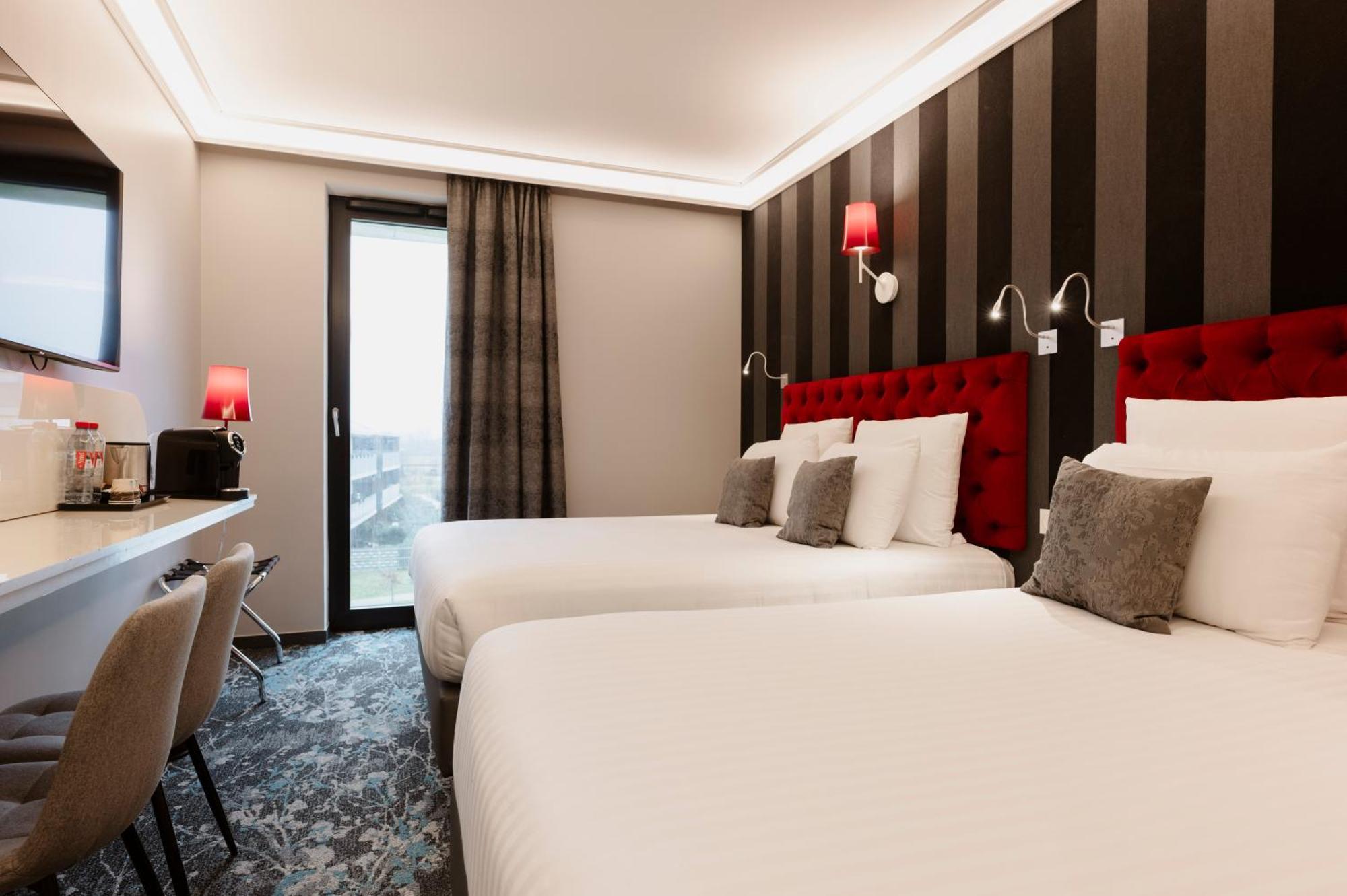 Hotel Dali Val D'Europe شانتيلو أو بْري المظهر الخارجي الصورة